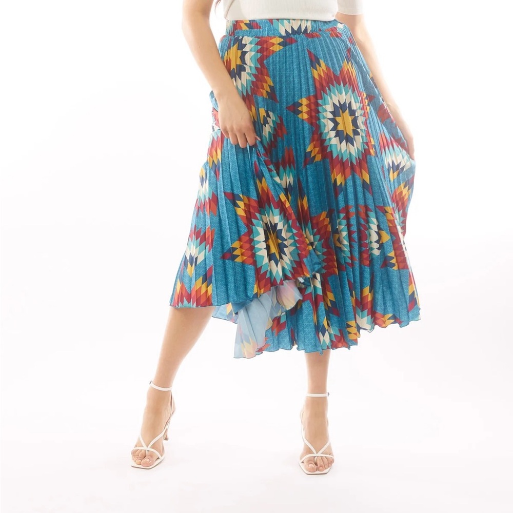 ISO: this skirt in an XL